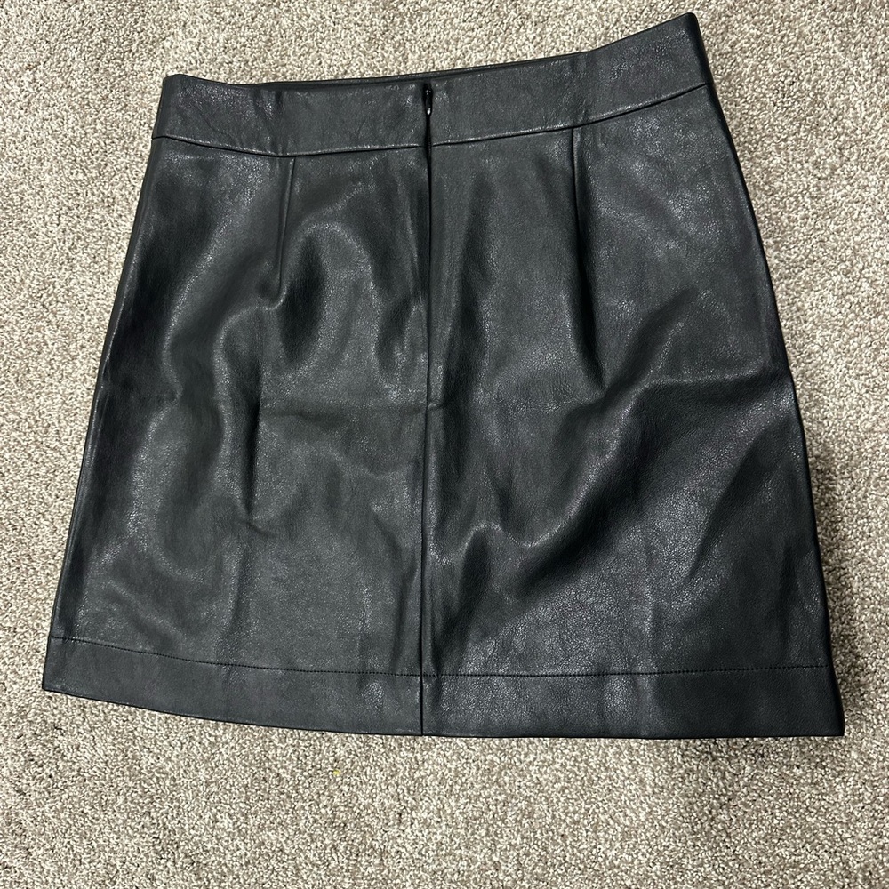 NWT J CREW Factory Faux Leather Mini A-Line Skirt Women's Size 10 Black NEW - Picture 2 of 4